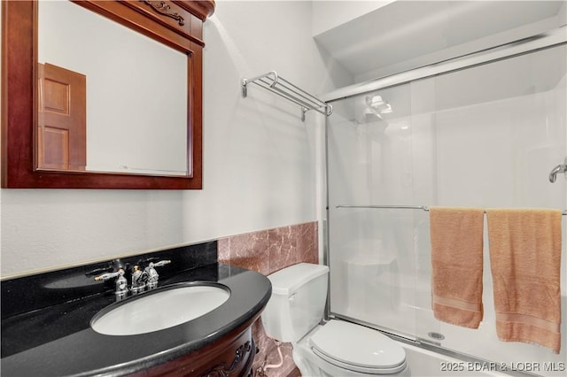 1129 Beacon Pointe Cir, Lake Ozark, MO 65049 - full bath with a shower stall and vanity