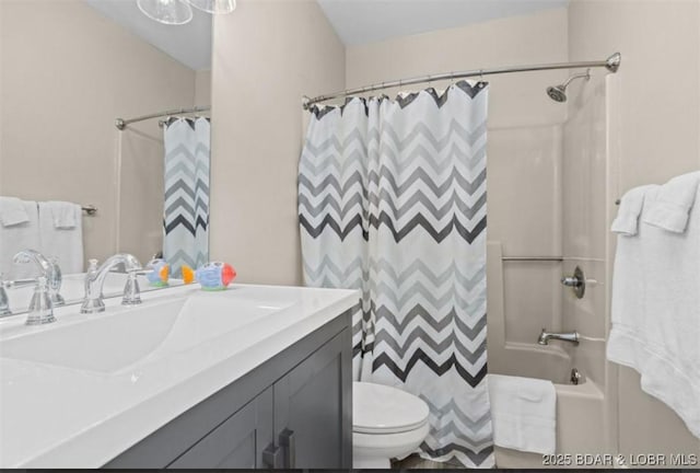611 Lazy Days Rd Unit B11, Osage Beach, MO 65065 - bathroom featuring vanity and shower / bath combo