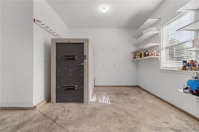 22 Hand Ln, Eldon, MO 65026 - interior space