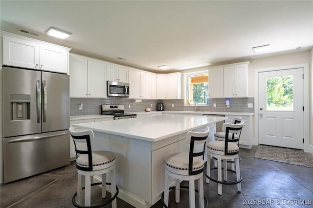 380 Oak Hill Forest Dr, Eldon, MO 65026
