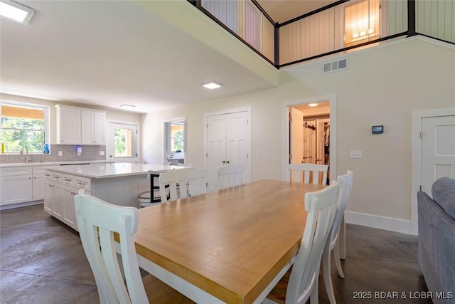 380 Oak Hill Forest Dr, Eldon, MO 65026