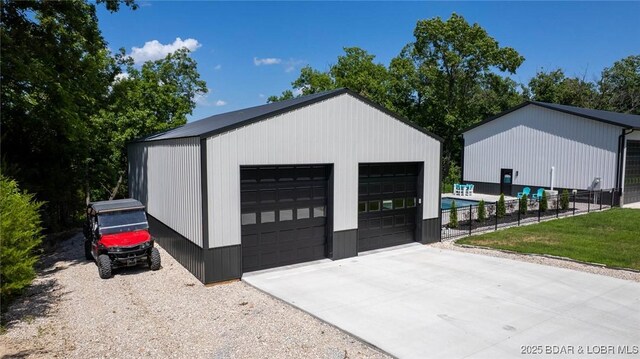 380 Oak Hill Forest Dr, Eldon, MO 65026