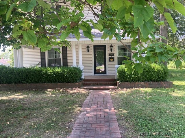 501 Monroe St, Versailles, MO 65084 - photo 3