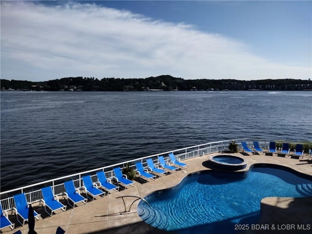 85 Monarch Cove Ct Unit 85-1C, Lake Ozark, MO 65049 - photo 1