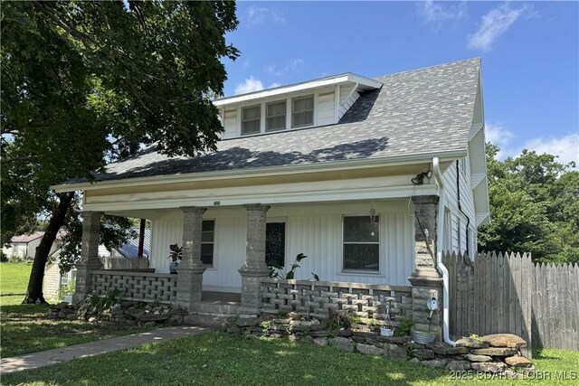 209 N Market St, Lincoln, MO 65338 - photo 1
