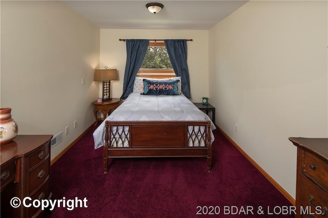 view of carpeted bedroom