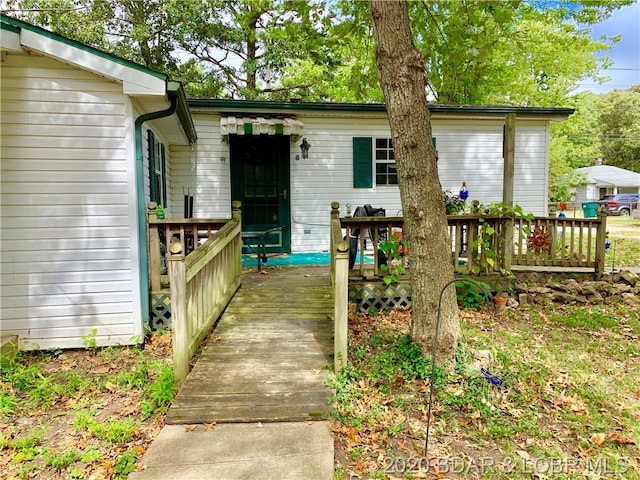 view of doorway to property