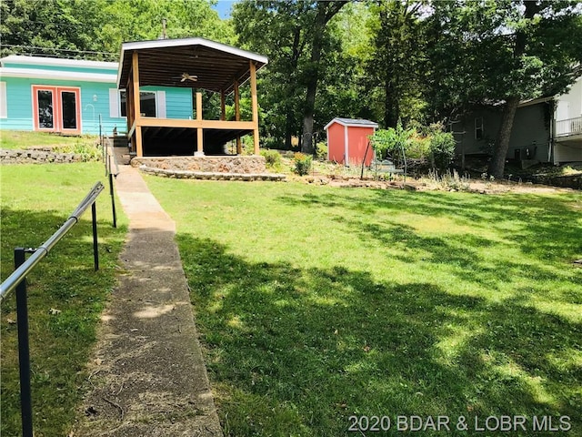 view of yard with a shed