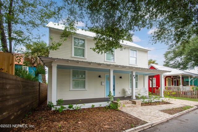 view of front of house featuring a porch