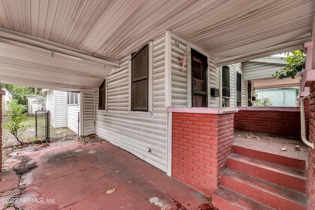 view of patio / terrace with covered porch