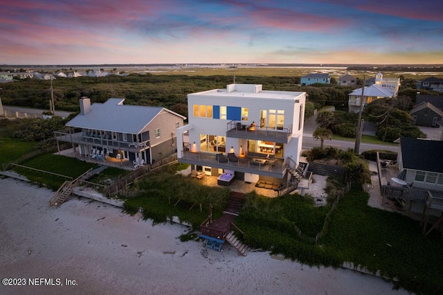 view of aerial view at dusk