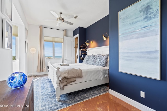 bedroom with ceiling fan