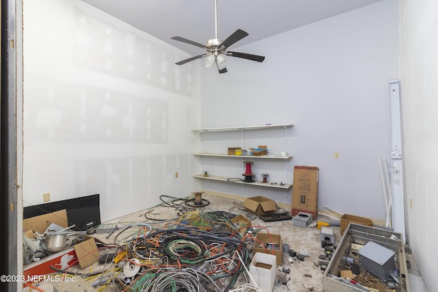 miscellaneous room with ceiling fan