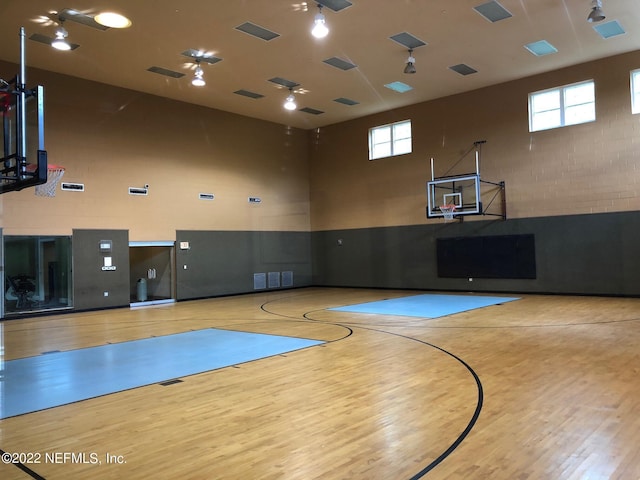 view of sport court with a wealth of natural light