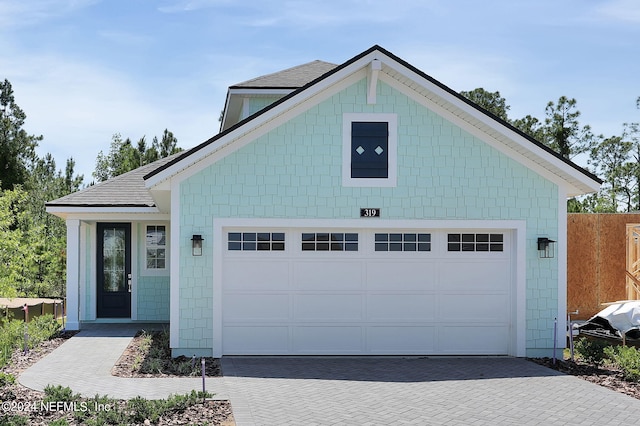 view of front facade featuring a garage