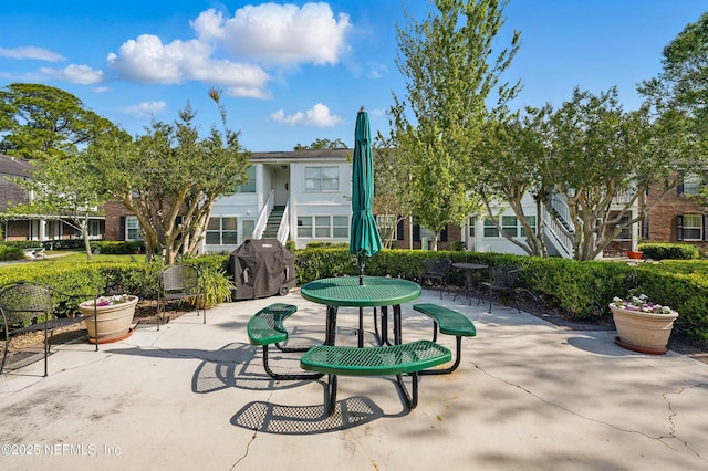 4358 Timuquana Rd Unit 205, Jacksonville, FL 32210 - surrounding community featuring a patio