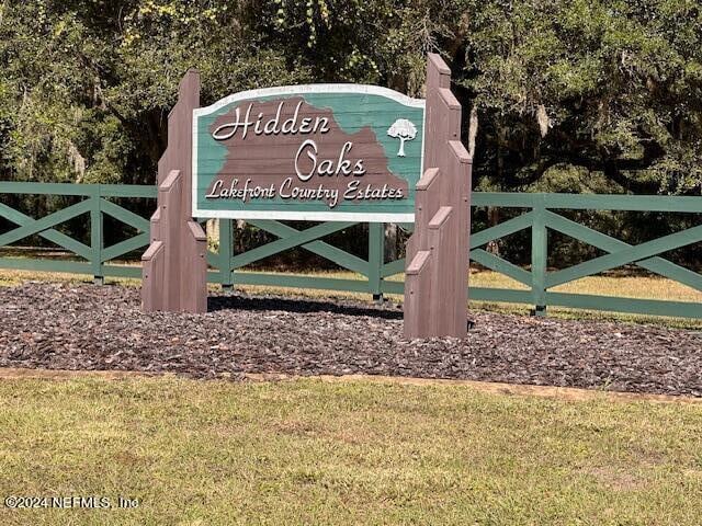 view of community / neighborhood sign