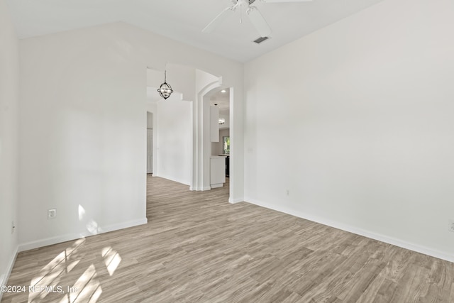 empty room featuring light hardwood / wood-style floors and ceiling fan