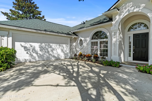 view of front of home featuring a garage