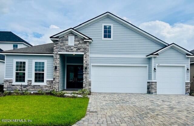 view of front of property with a front yard