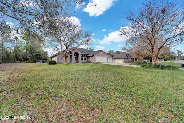 view of yard with a garage