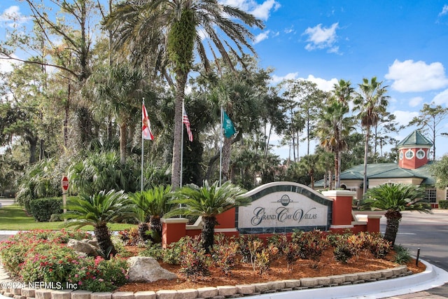 view of community sign