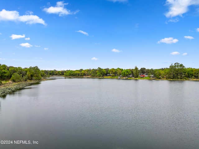 Listing photo 3 for 140 Junior Lake Trl, Interlachen FL 32148