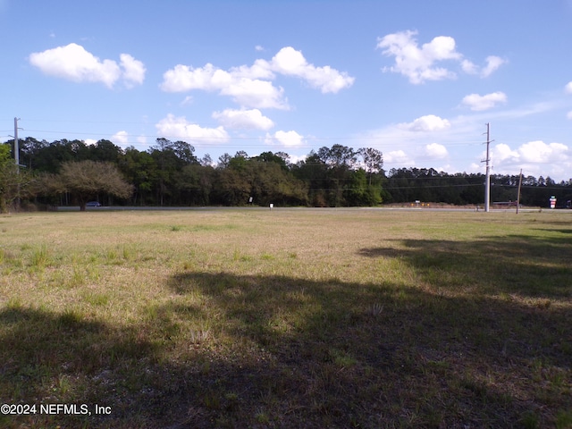 Listing photo 2 for 20208 N US Highway 301, Lawtey FL 32058