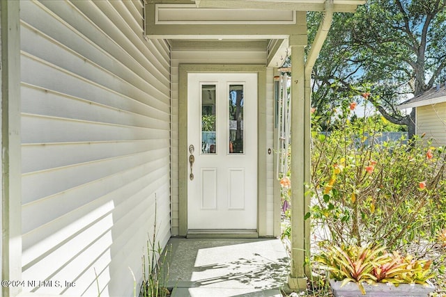 view of property entrance