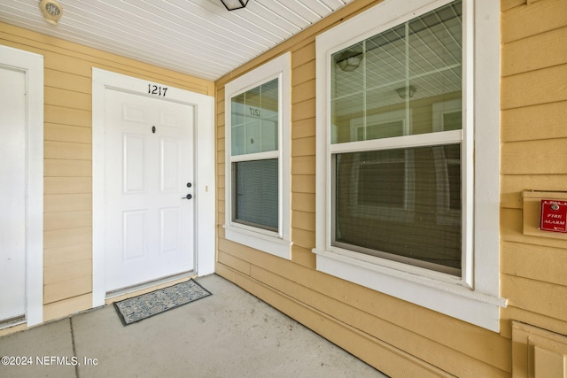 view of entrance to property