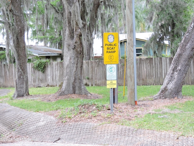 view of community / neighborhood sign