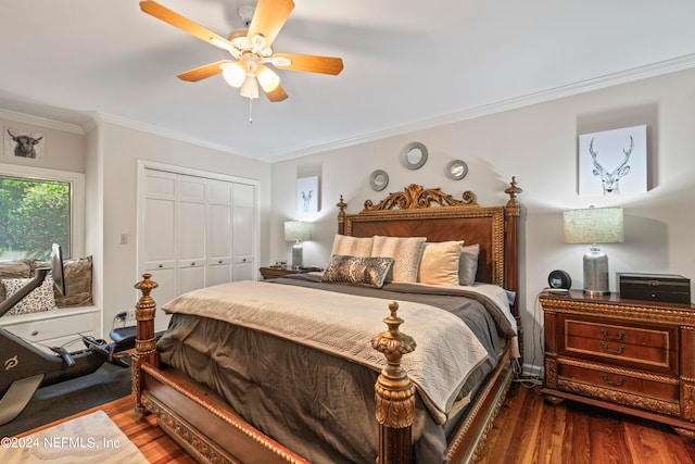 bedroom featuring ceiling fan, a closet, crown molding, and wood-type flooring