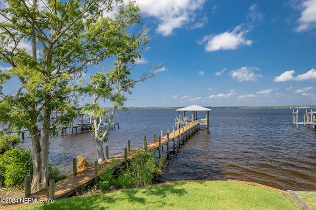 view of dock featuring a water view