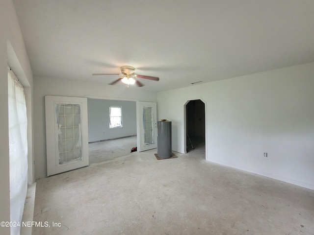 empty room with ceiling fan