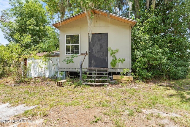 view of outdoor structure