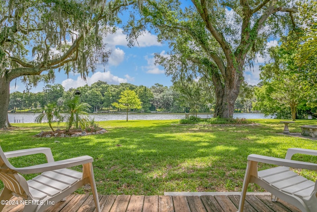 view of yard with a water view