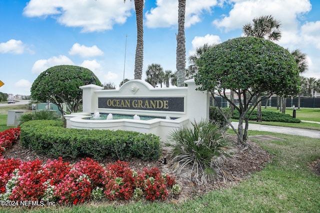 view of community / neighborhood sign