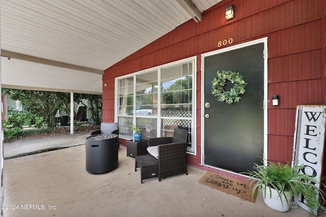 property entrance with a porch