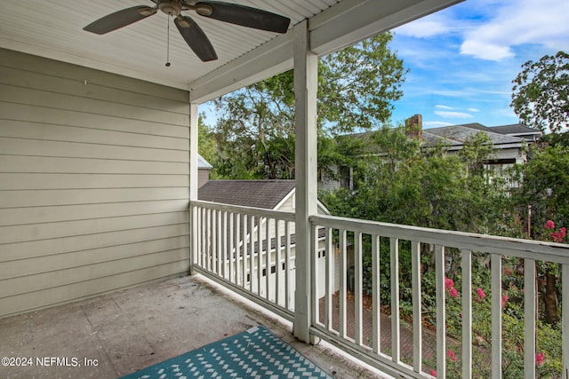 balcony with ceiling fan