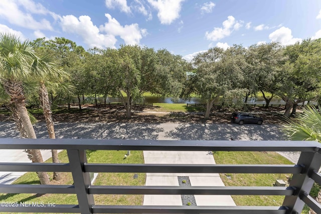 view of yard featuring a water view