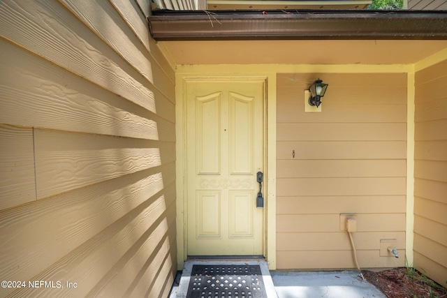 view of property entrance