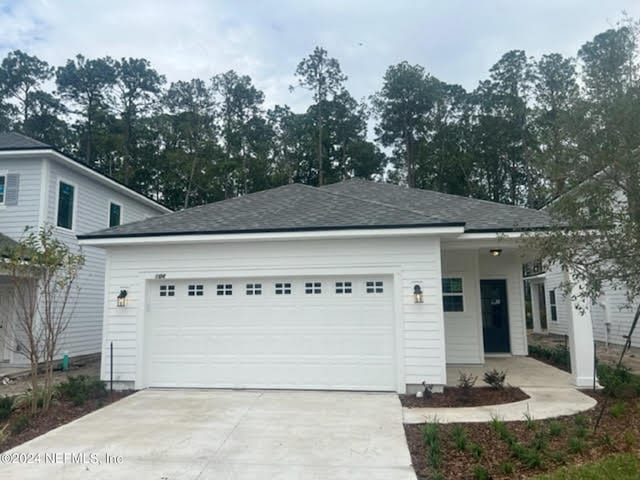 view of front facade with a garage