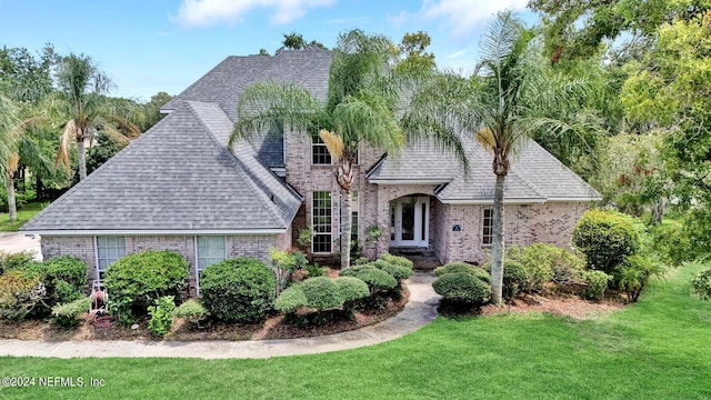 view of front of property with a front yard