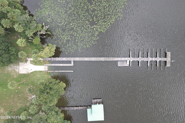 bird's eye view featuring a water view