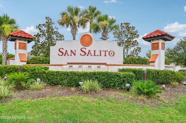 view of community / neighborhood sign