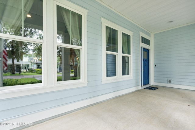 view of patio / terrace with covered porch