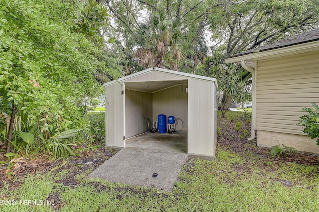 view of outdoor structure