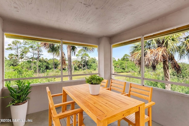 view of sunroom / solarium