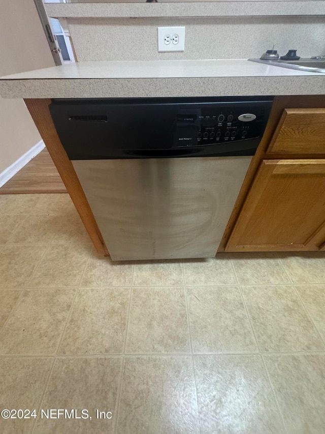 room details with dishwasher