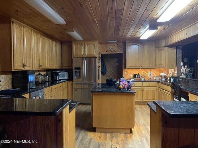 kitchen with stainless steel refrigerator with ice dispenser, dishwashing machine, wood ceiling, a kitchen island, and light hardwood / wood-style floors